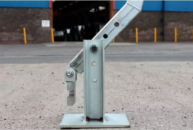 Road Form Stake Extractor